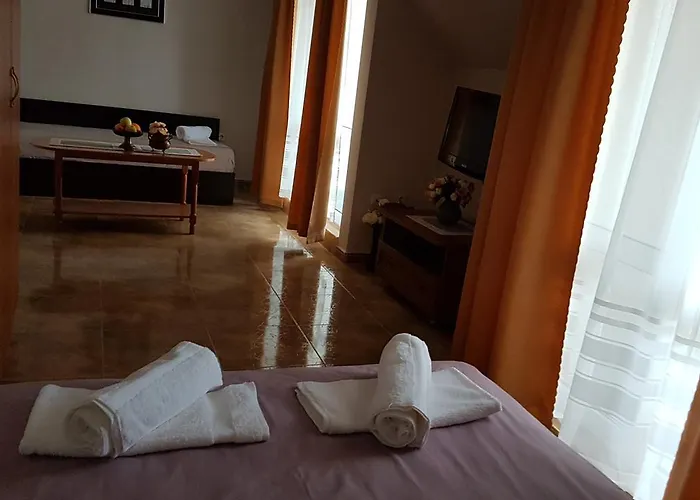 Апартамент Tashevi Поморие