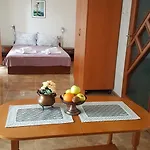 Tashevi Lägenhet *